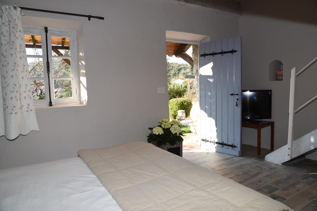 Le Mas De L'Aighetta Bed & Breakfast Eze Exterior photo